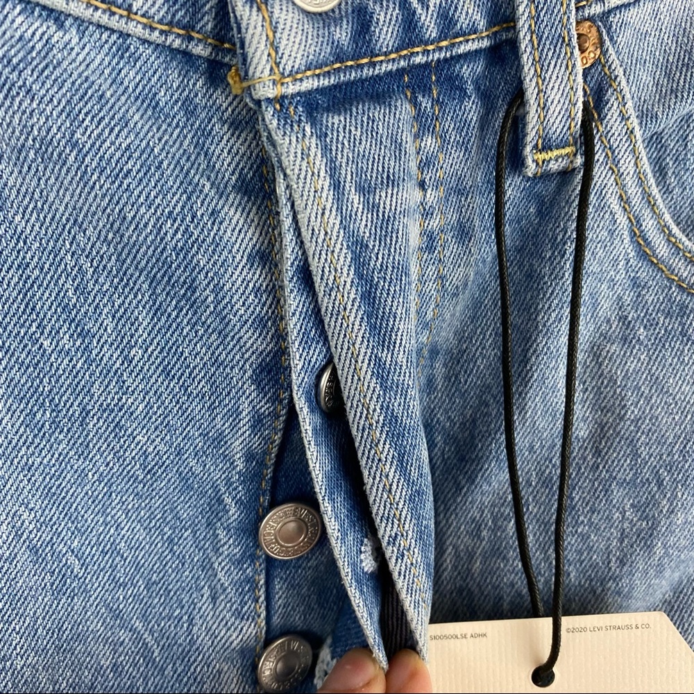 Levi’s • Ribcage Straight Jeans - Picture 11 of 11